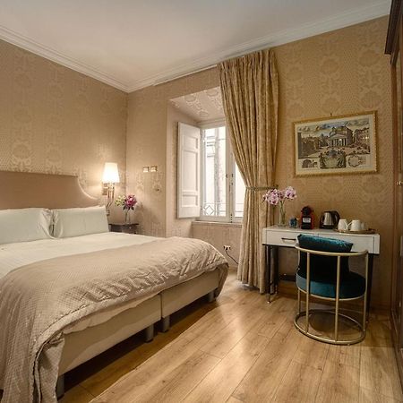 Bq House Trevi Luxury Rooms Rome Bagian luar foto