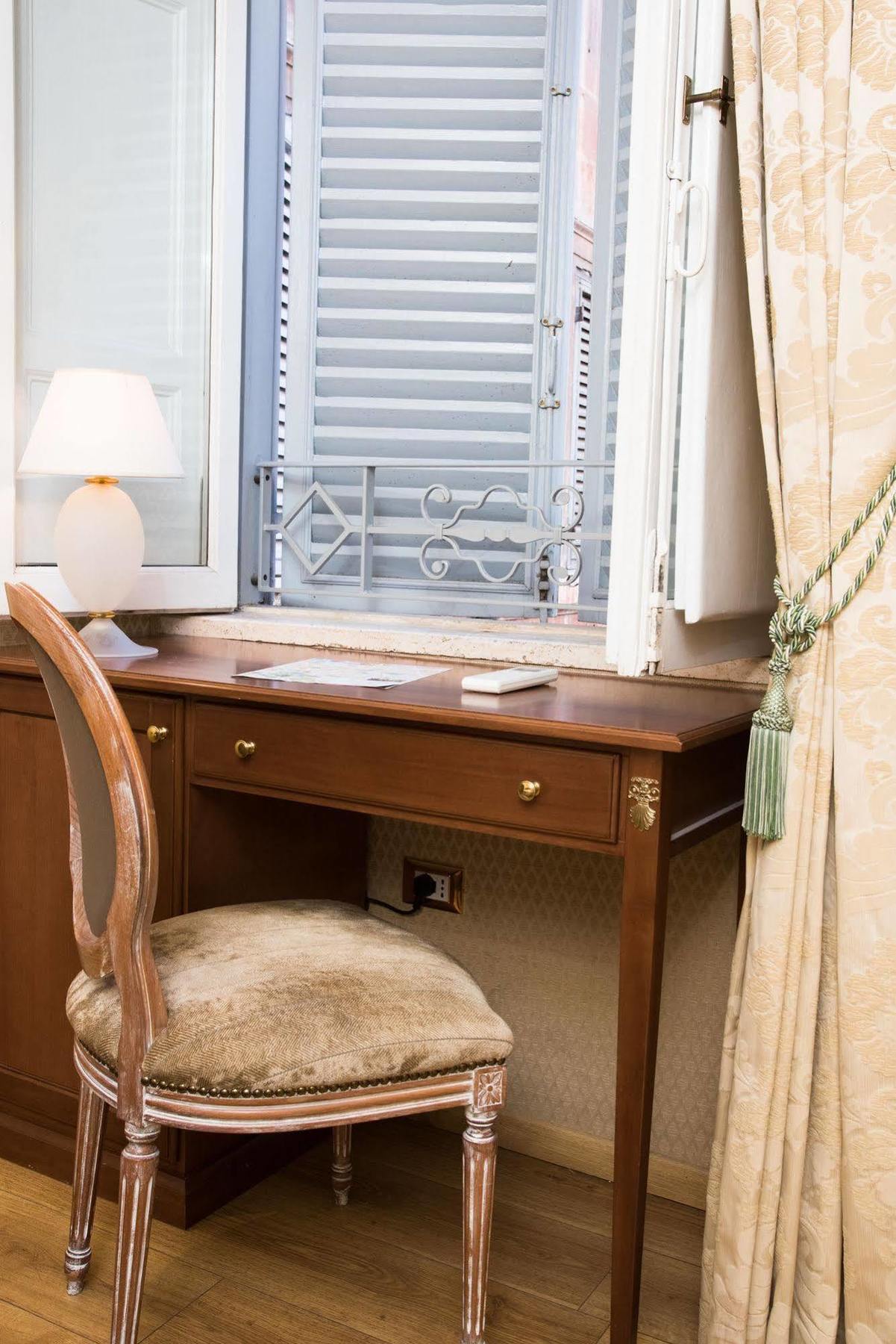 Bq House Trevi Luxury Rooms Rome Bagian luar foto