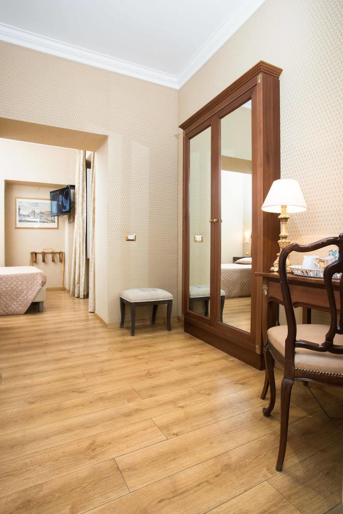 Bq House Trevi Luxury Rooms Rome Bagian luar foto