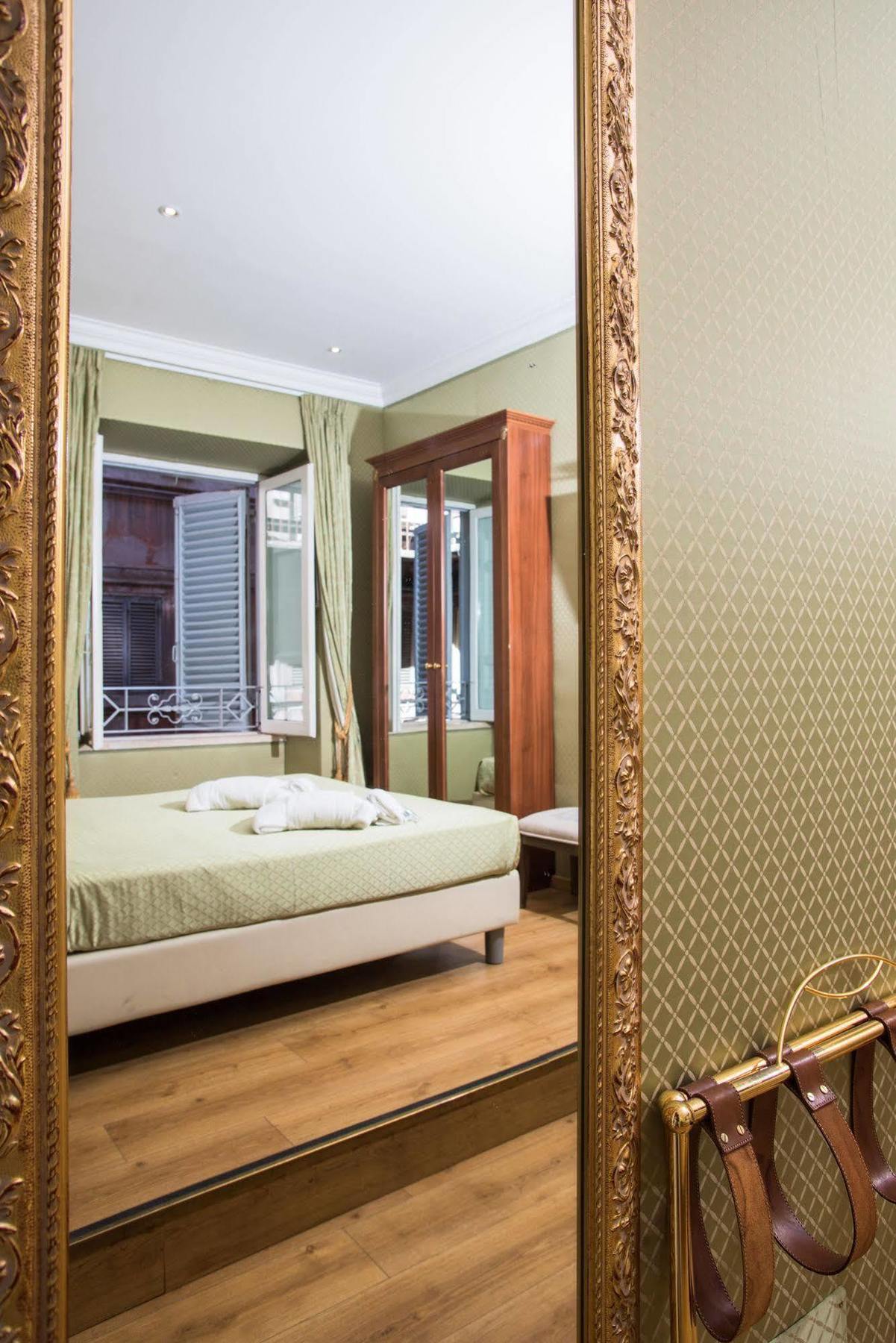 Bq House Trevi Luxury Rooms Rome Bagian luar foto